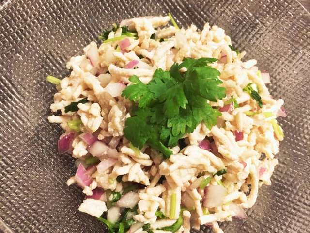 簡単タイ料理♬ラープガイ☆鶏肉のサラダ